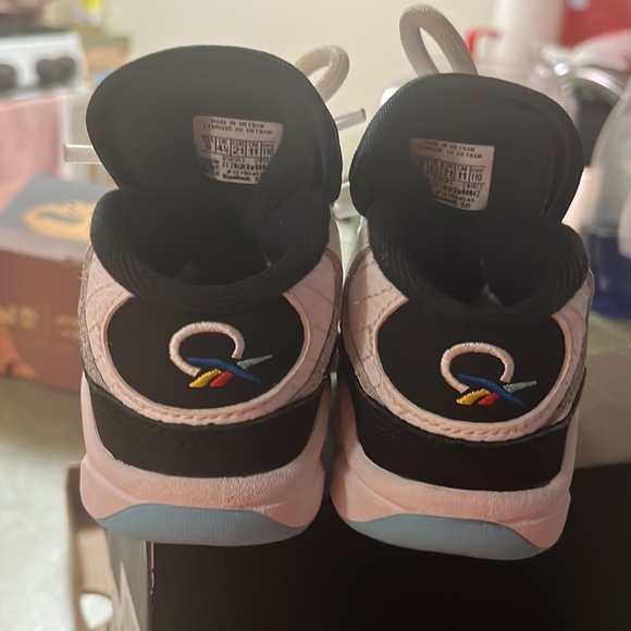 Reebok - Picture 4 of 7